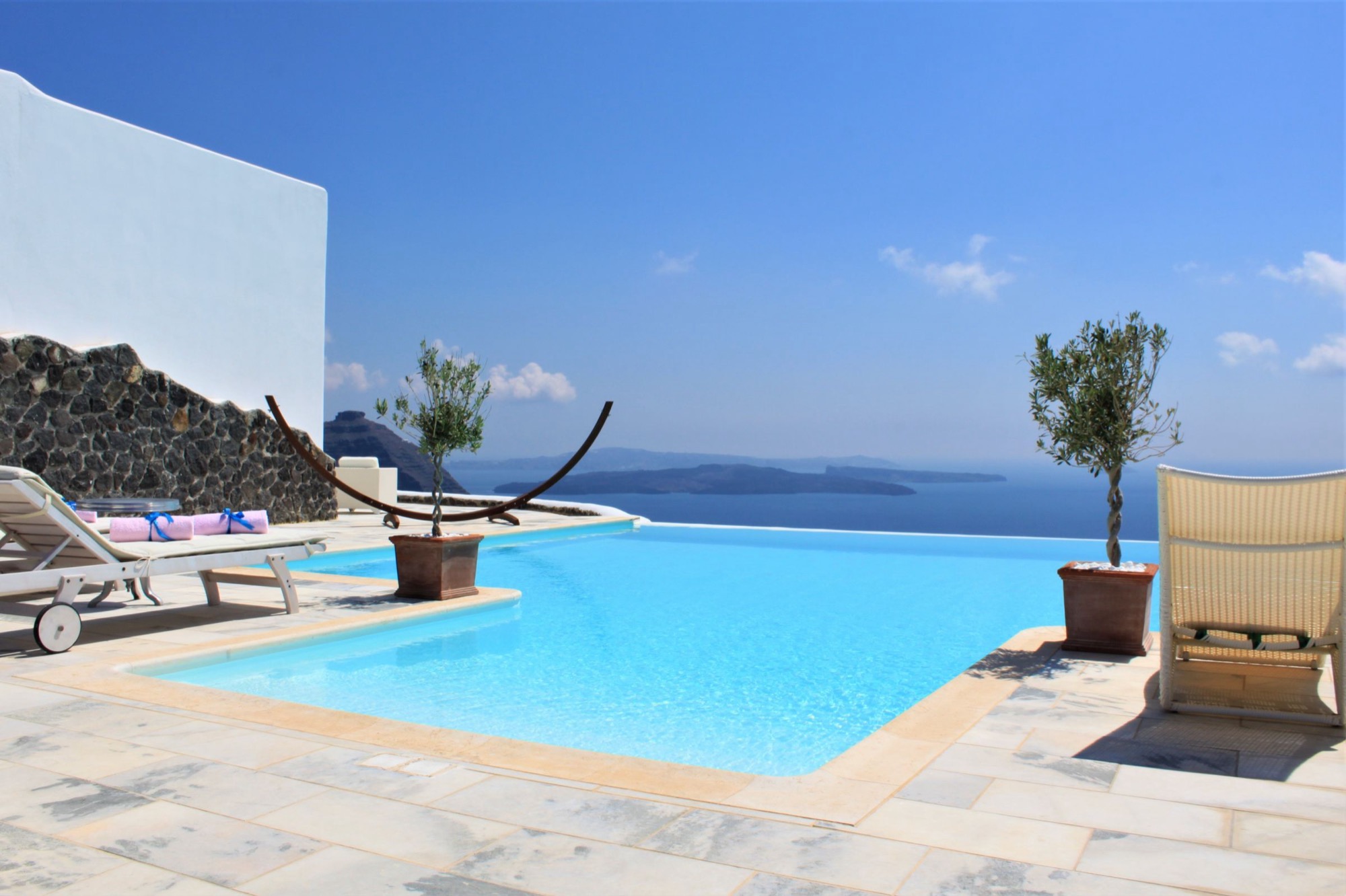 Villa avec piscine, style méditerranéen